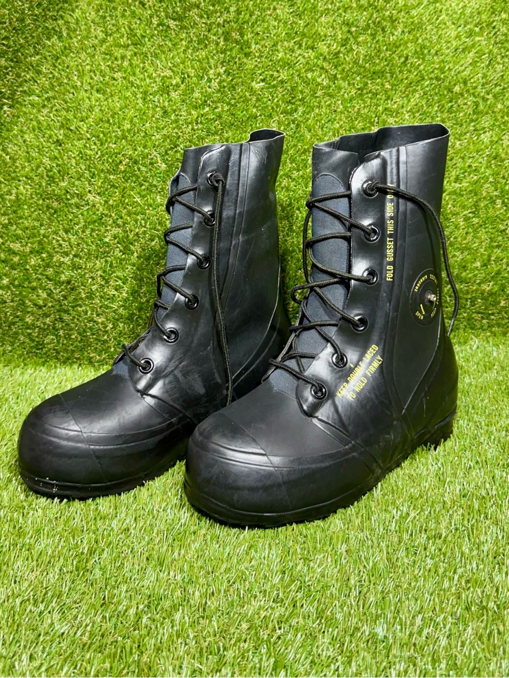 Vintage 80’s US Military Bata Mickey Mouse Boots Men’s Size 5R Rubber Black ECW